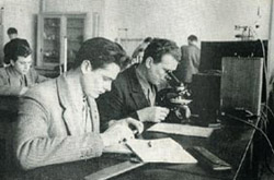 Physik-Labor (Quelle: Werbebroschüre "Ingenieurschule für Landtechnik", 1958)