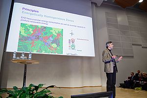 Prof. Dr.-Ing. Dieter D. Genske in Helsinki