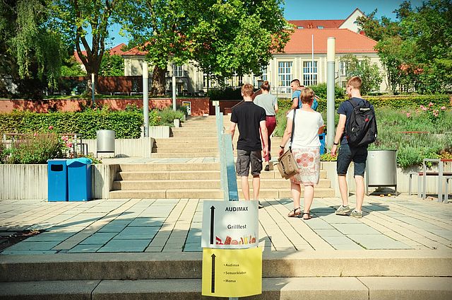 Hochschulinfotag für Studieninteressenten mit Grillfest an der Hochschule Nordhausen