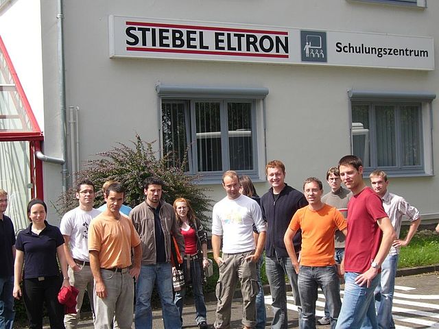 Angehende Ingenieure der FHN zu Gast bei Stiebel Eltron