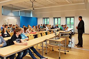 Eröffnung des „Zukunftsportals Wissenschaft und Technik für Gymnasien 2013“ an der FH Nordhausen