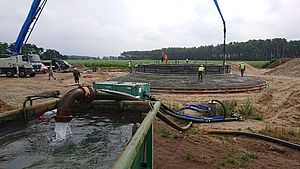 Arbeiten an der Gründung einer Großwindkraftanlage im Landkreis Ludwigslust-Parchim (Mecklenburg-Vorpommern).