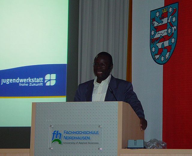 Dr. Karamba Diaby referiert an der FHN