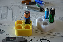 3D-Druckteile zur Aufnahme unterschiedlicher Batterietypen
