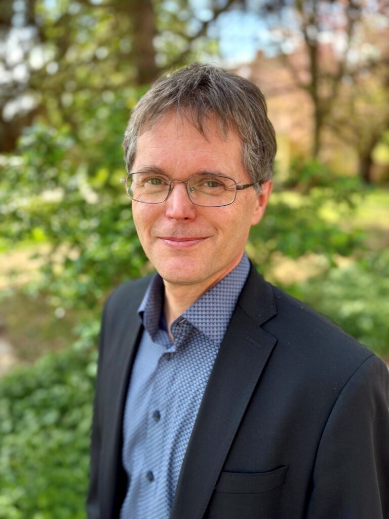 Prof. Dr. Uwe Saint-Mont