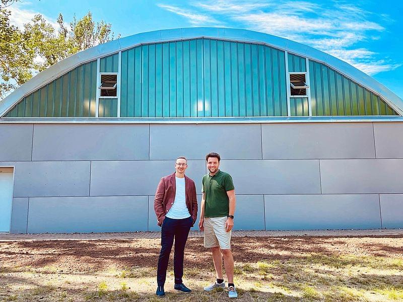 Jan Funke and Andre Rummel in front of the sports hall