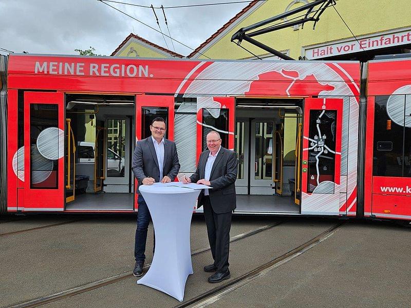 Prof Wagner with the operations manager of the transport company