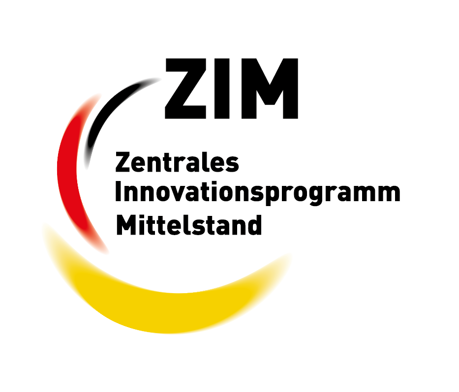Schwarzer Schriftzug „ZIM – Zentrales Innovationsprogramm Mittelstand“ mit darüber und darunter geschwungenen Linien in Schwarz, Rot und Gelb. Die Linien symbolisieren die Farben der deutschen Flagge und bilden ein stilisiertes Oval.